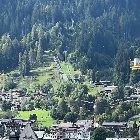 Kitzbuehelblick アパート キッツビュール